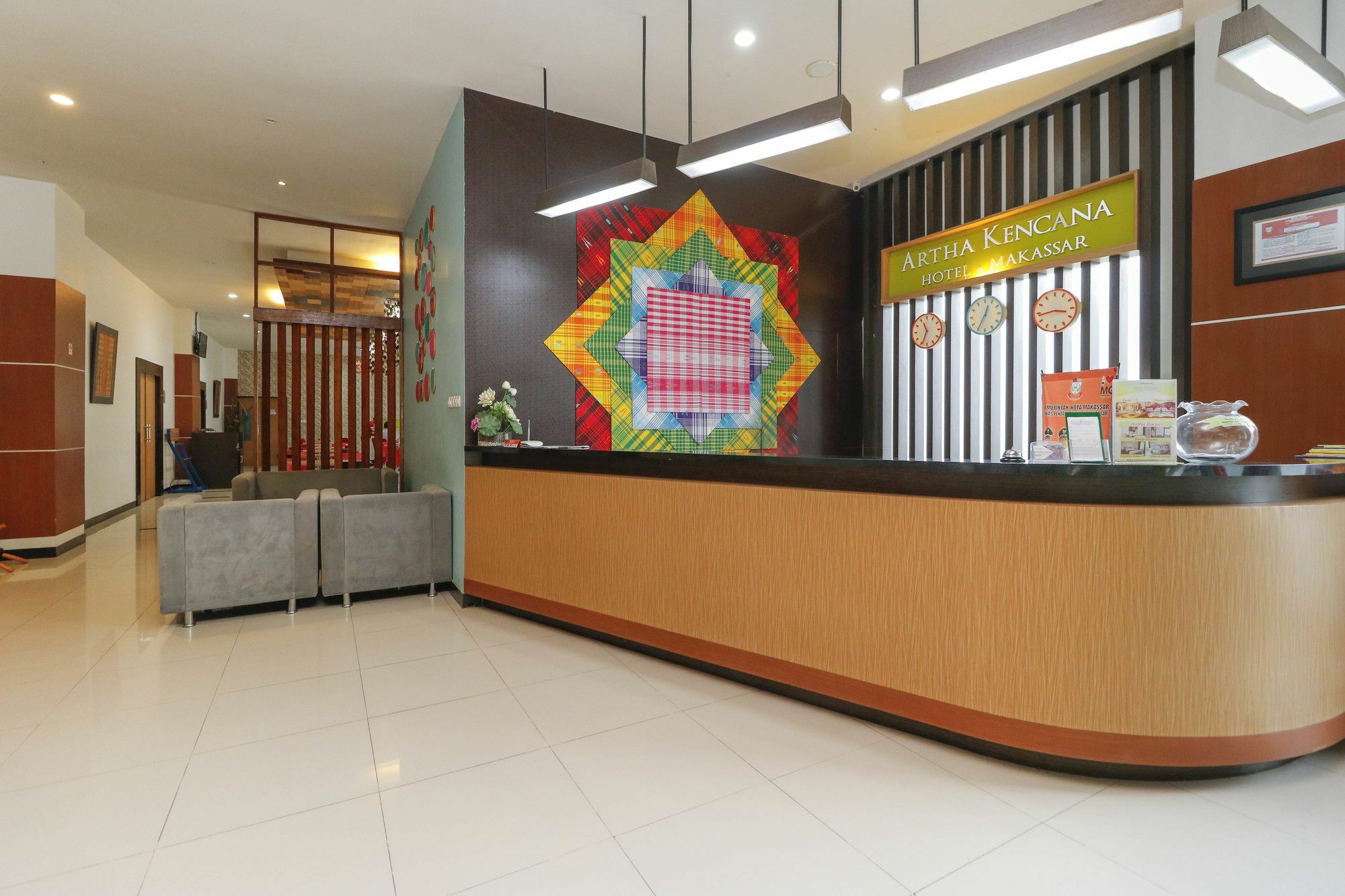 Hotel RedDoorz Plus near Pantai Losari Makasar Zewnętrze zdjęcie