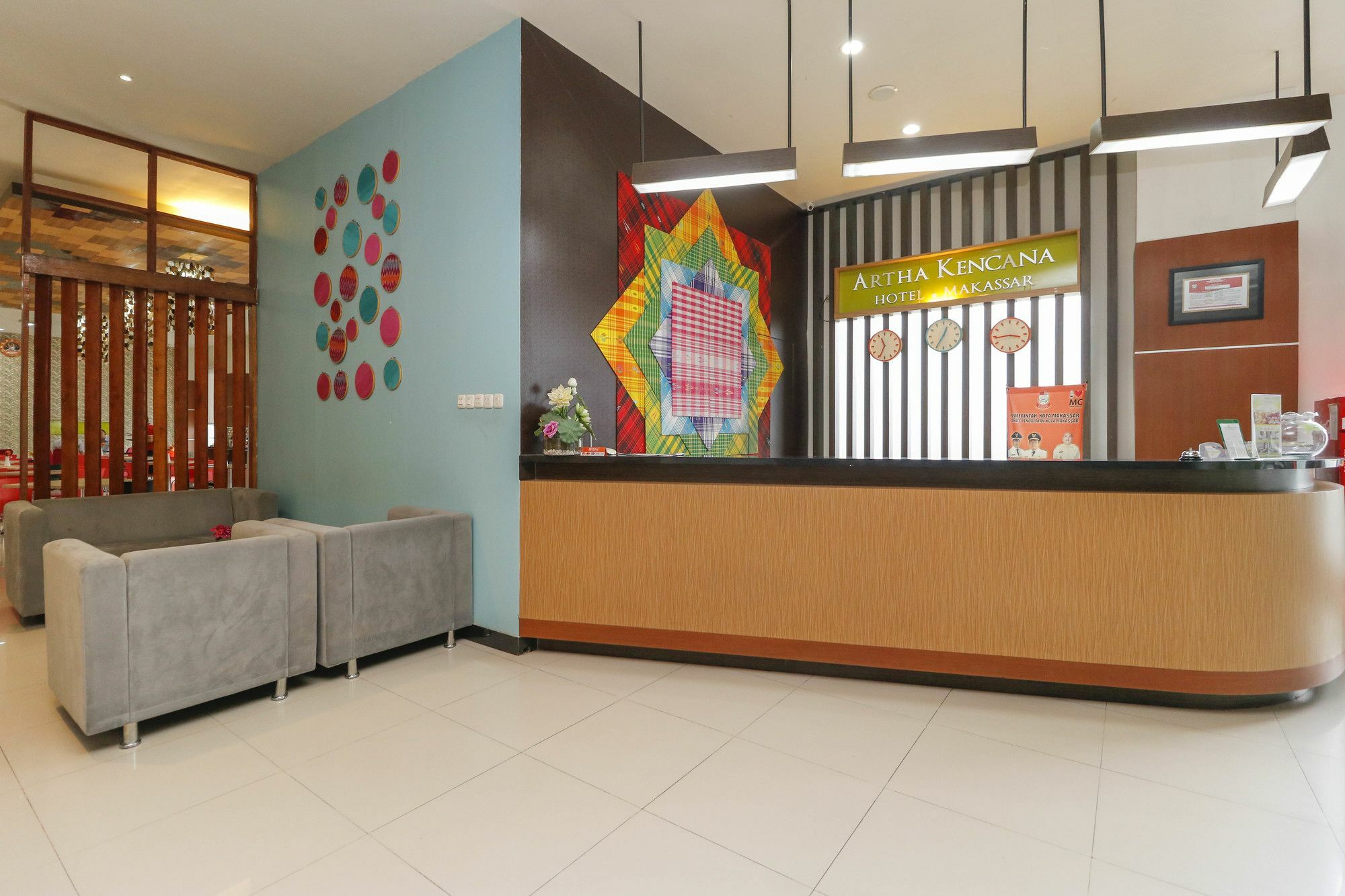 Hotel RedDoorz Plus near Pantai Losari Makasar Zewnętrze zdjęcie